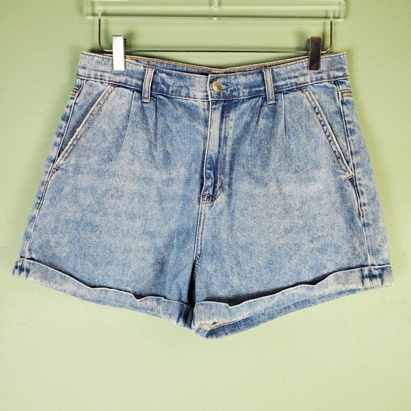 American Eagle Outfitters Pants - American Eagle Outfitters Cuffed Mom Jean Shorts Size 10
